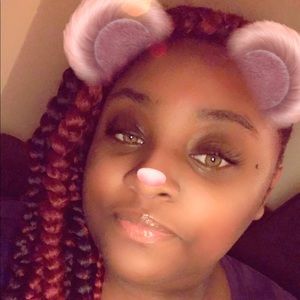 Meet your Posher, Nakia